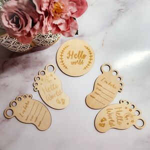 Wooden Baby Keepsake Announcement Plaques